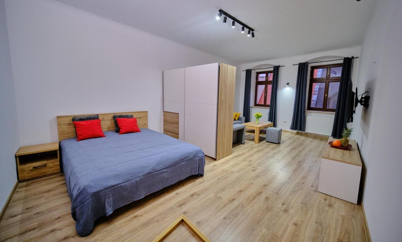 Urania Apartamenty Kowary Ruang foto