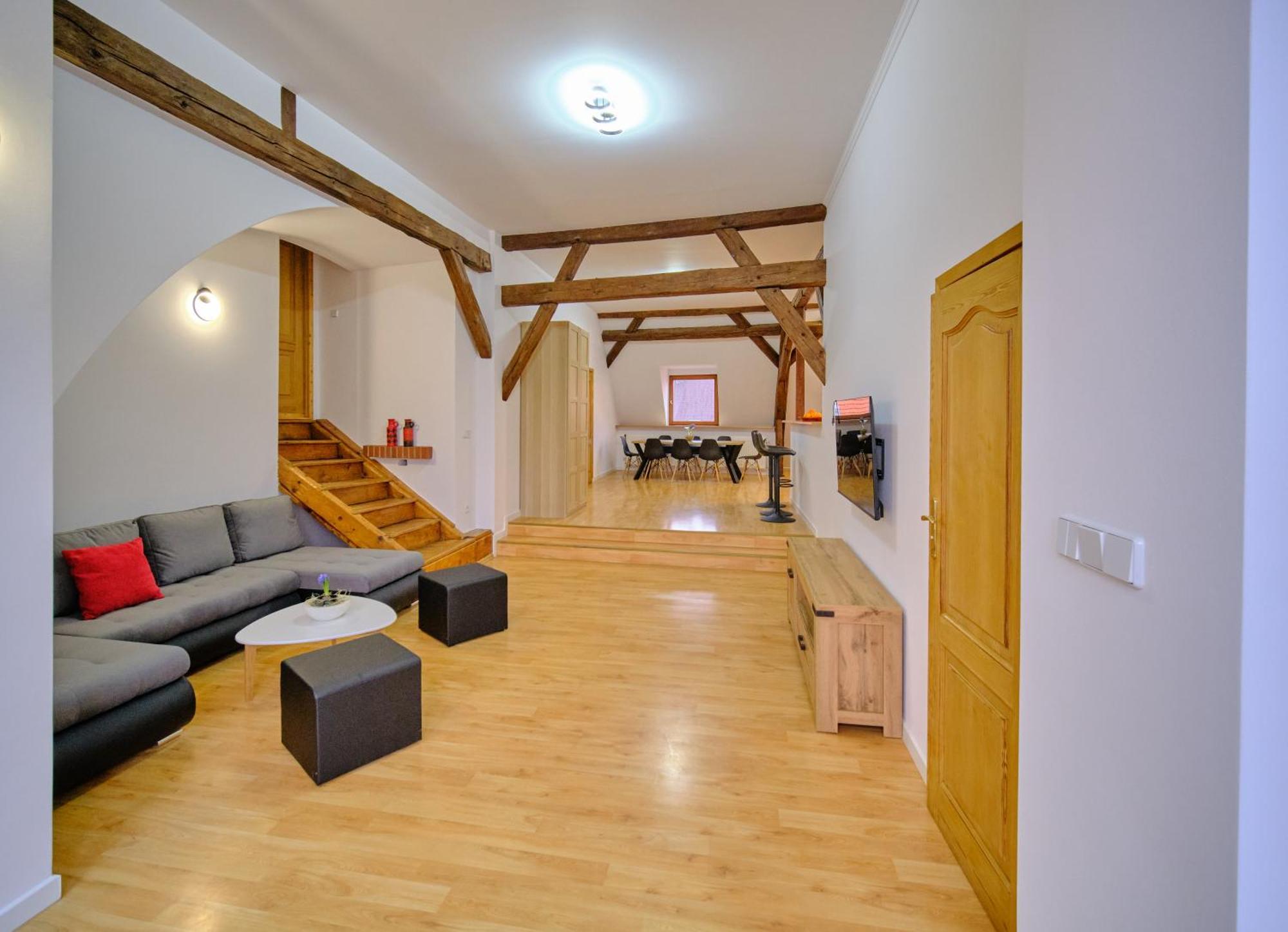 Urania Apartamenty Kowary Ruang foto