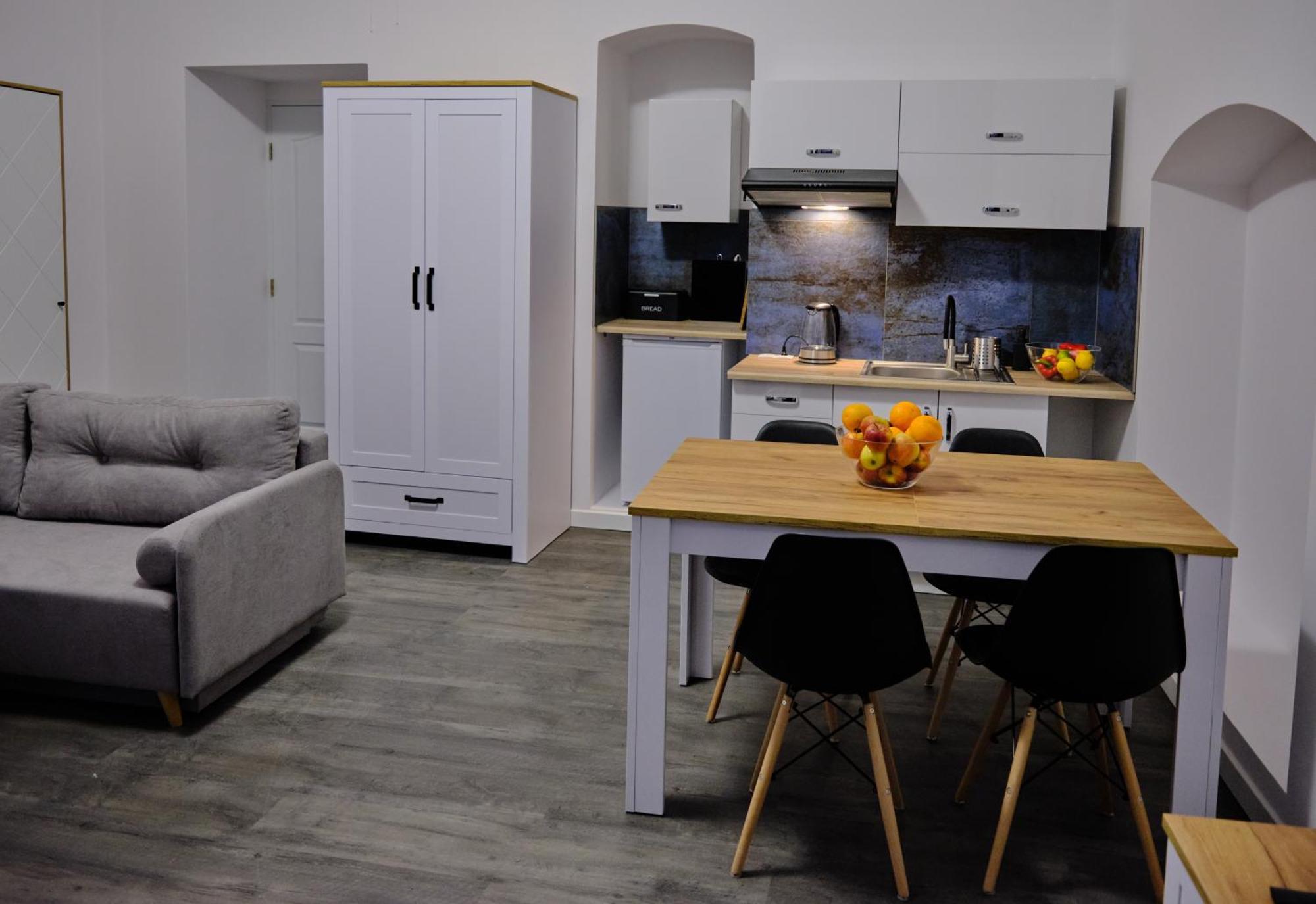 Urania Apartamenty Kowary Ruang foto